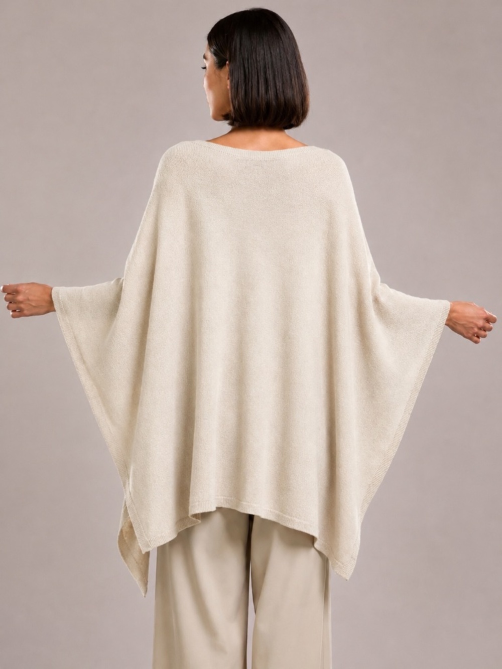NWOT JAKI Elle Cashmere Wool Blend Poncho Beige Made in Italy - Picture 2 of 9